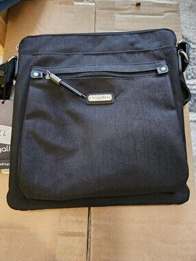 Baggallini True Classic Go Bagg With RFID Wristlet  Crossbody Messenger Bag New